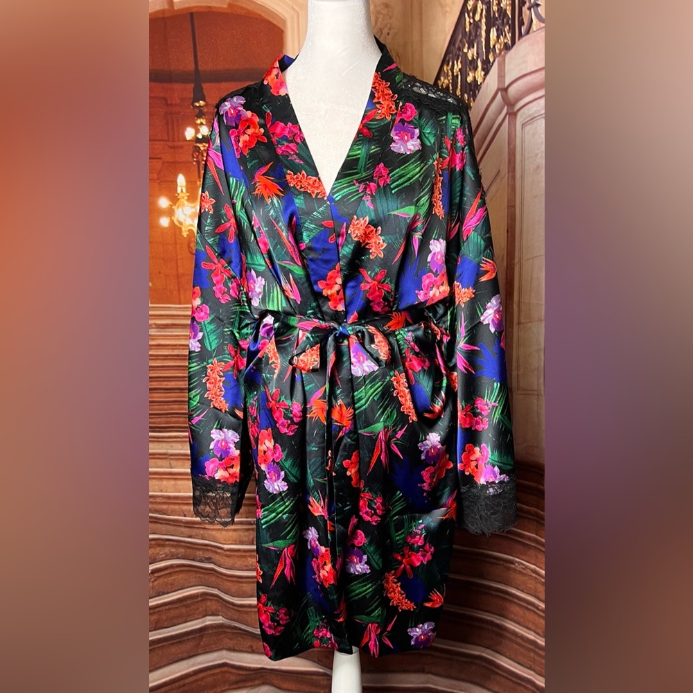 NWT Victoria's Secret Moonlight Tropic Multicolor Floral Satin lace Robe belted - Picture 10 of 11